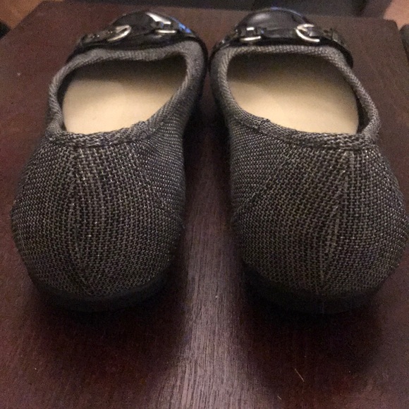 Size 6 Flats Dressy - Picture 4 of 5